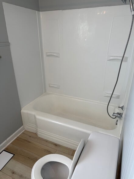 Building Photo - 88 Fair St