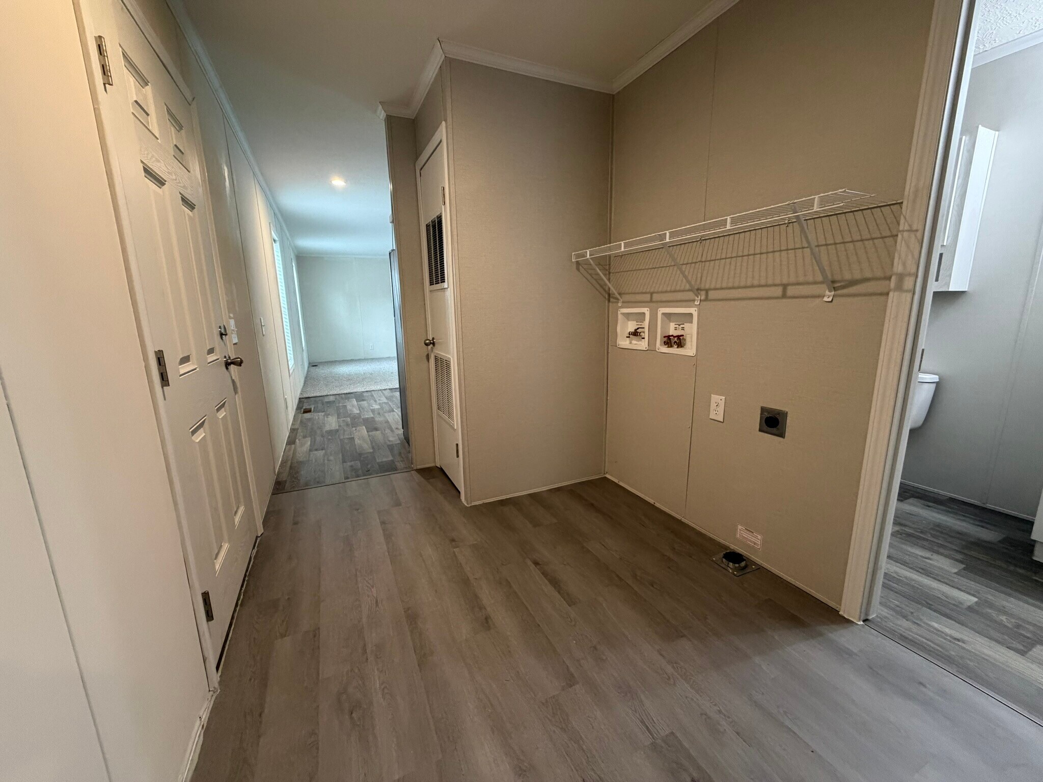 Building Photo - 1306 Scenic Dr