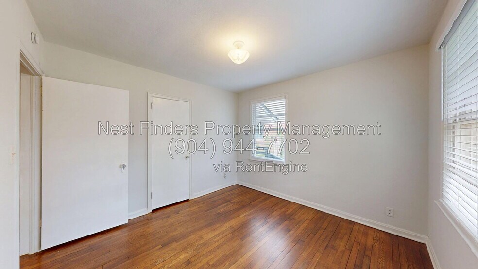 Building Photo - 1230 Lechlade St