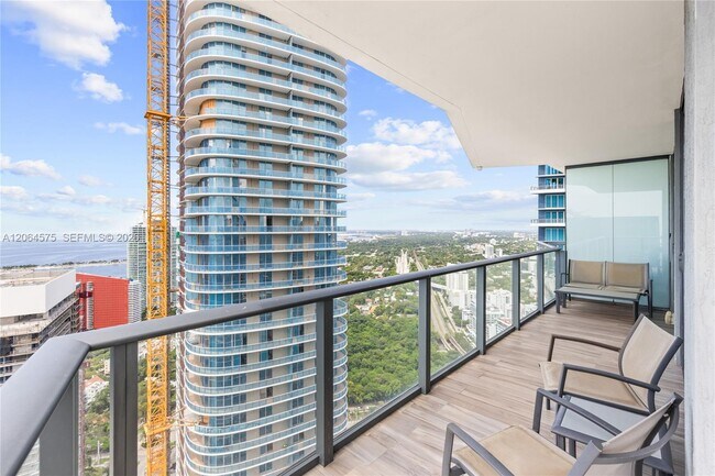 Building Photo - 1300 S Miami Ave