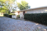 Building Photo - 2BR/1BA Apartment with Wood-Look Flooring,...