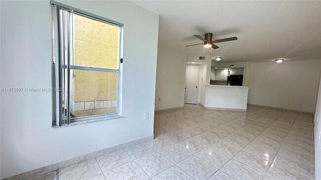 Building Photo - 12760 Vista Isles Dr