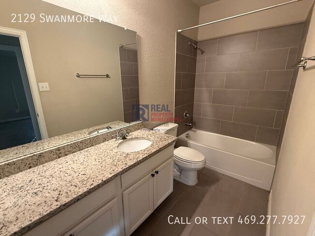 Building Photo - 2129 Swanmore Way