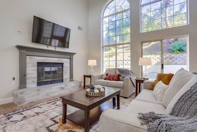 Building Photo - 1696 Gil Way