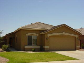 Building Photo - Near Basha High, 3 car tandem garage!