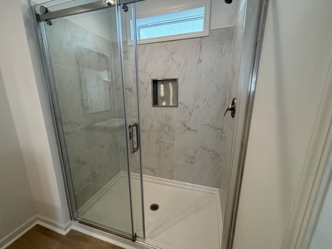 Building Photo - 980 E Nogoya Ave