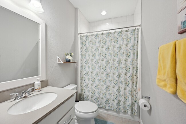 Building Photo - 57 Sunset Ridge Ct