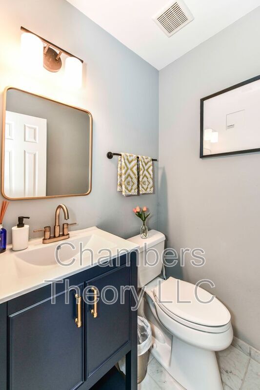 Building Photo - 2318 Glade Bank Way