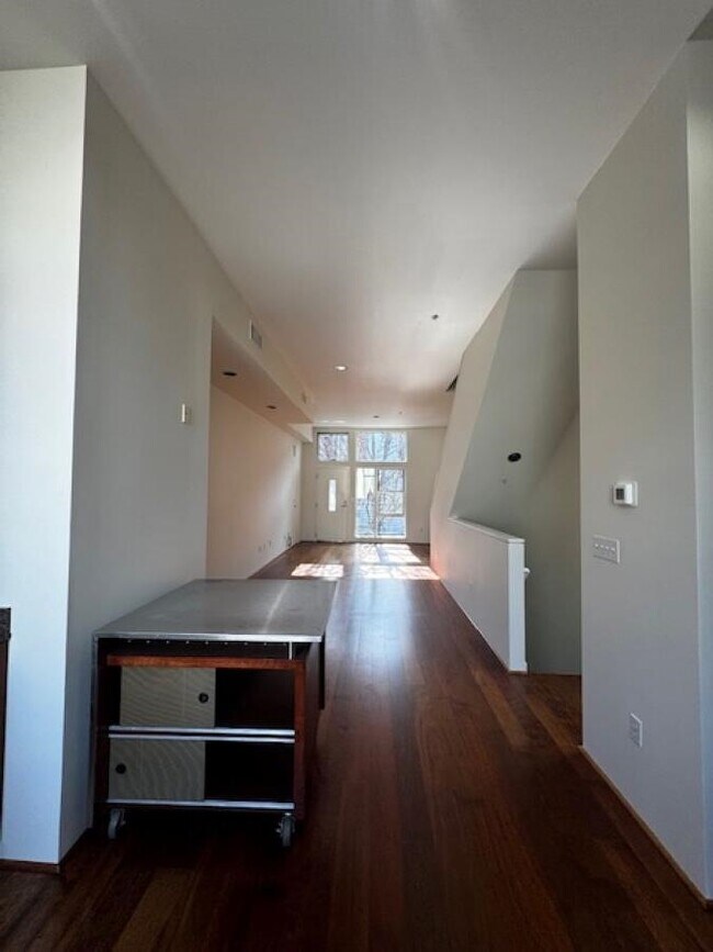 Building Photo - 42 Iron Horse Ln