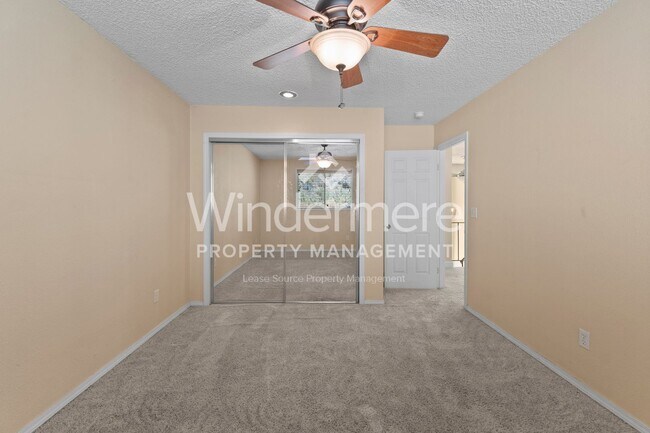 Building Photo - *** HALF OFF FIRST FULL MONTH'S RENT*** 4 ...