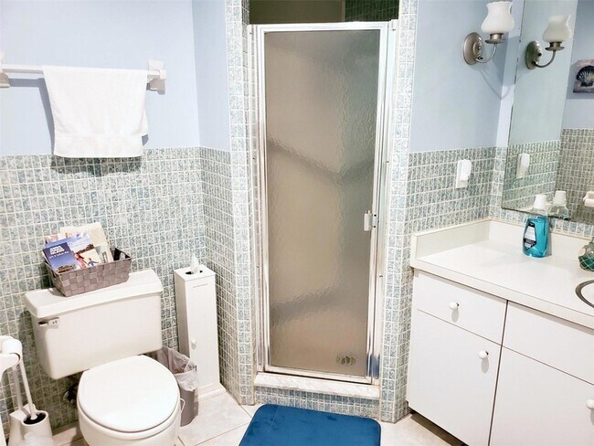 Building Photo - 2203 43rd St W