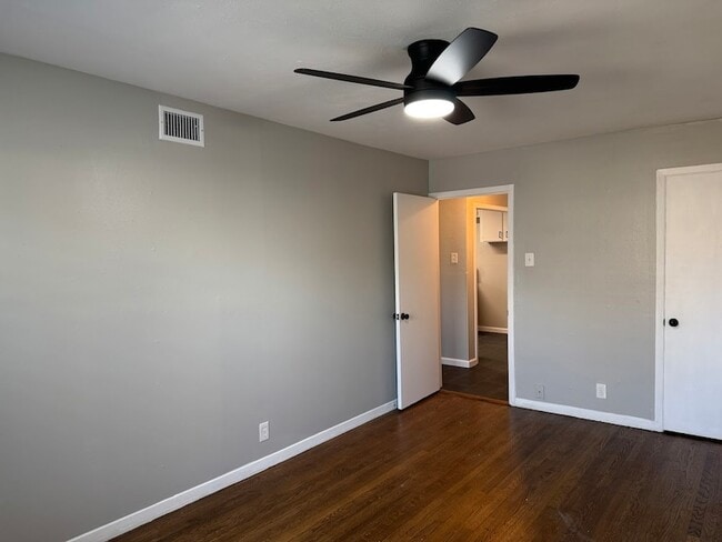 Building Photo - 11321 Wyatt St