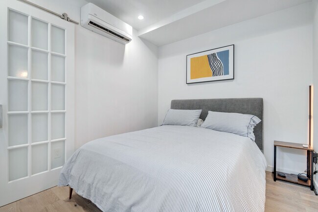 Building Photo - 1412 15th St NW