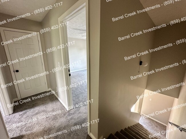 Building Photo - 2-Bed, 1-Bath Townhome with Attached Garag...