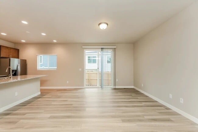 Building Photo - 15231 Arriba Dr