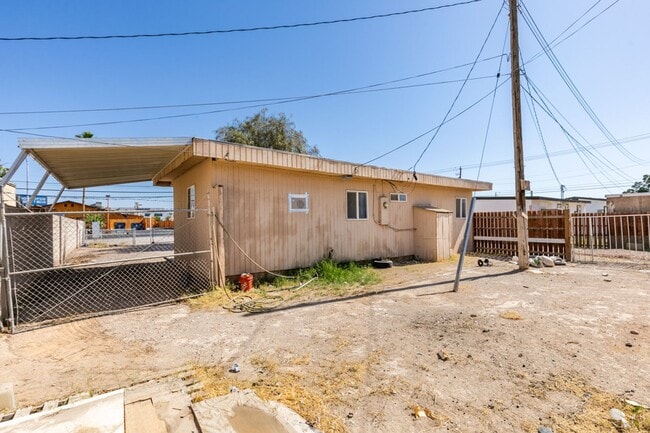 Building Photo - Cozy 1-Bedroom Retreat with Spacious Yard & Open Living Layout * COMING SOON *