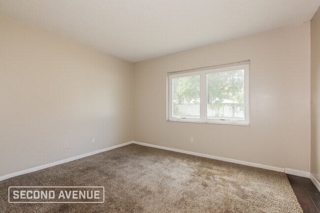 Building Photo - 3809 Pinedale St