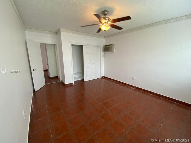 Building Photo - 7921 East Dr