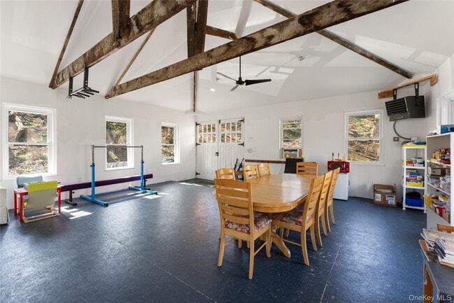 Building Photo - 92 Pocantico St