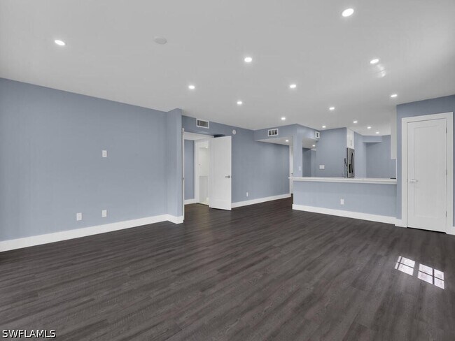 Building Photo - 1200 Misty Pines Cir