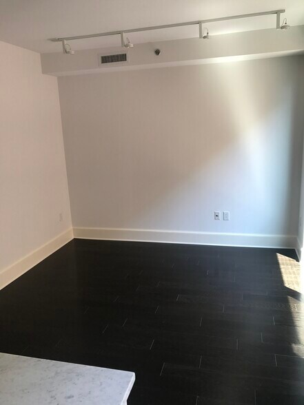 Building Photo - 1011 M St NW