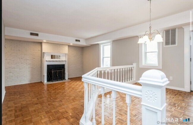 Building Photo - 71A Imlay St