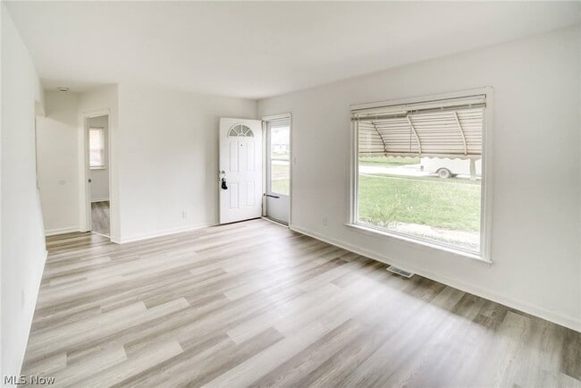 Building Photo - 4706 W 158th St