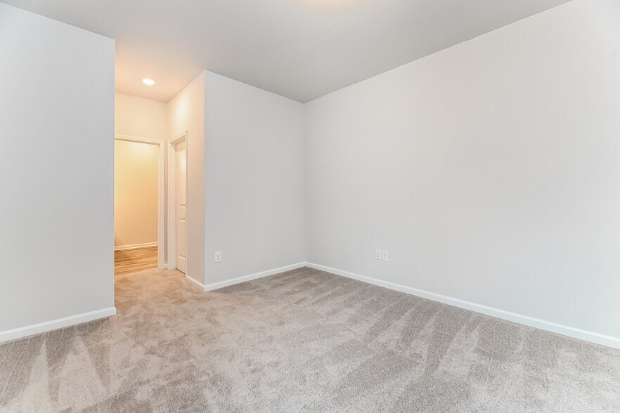 Building Photo - 2804 Summer Townes Wy