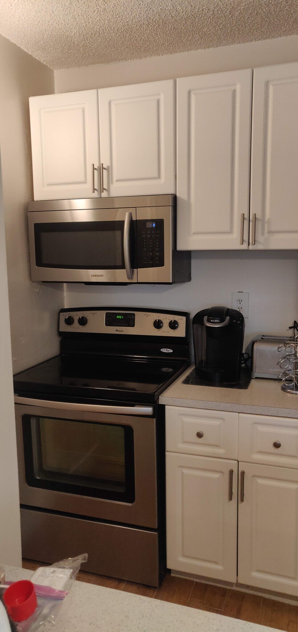 Building Photo - 2501 Riverside Dr