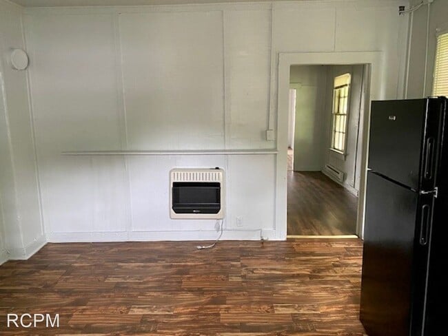 Building Photo - 1 br, 1 bath House - 3614 Fairview St.