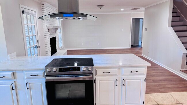 Building Photo - 8618 Wine Leaf Cove