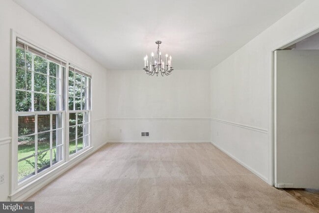 Building Photo - 3714 Carriage House Ct
