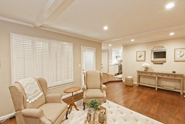 Building Photo - 1307 Glen Cove Dr