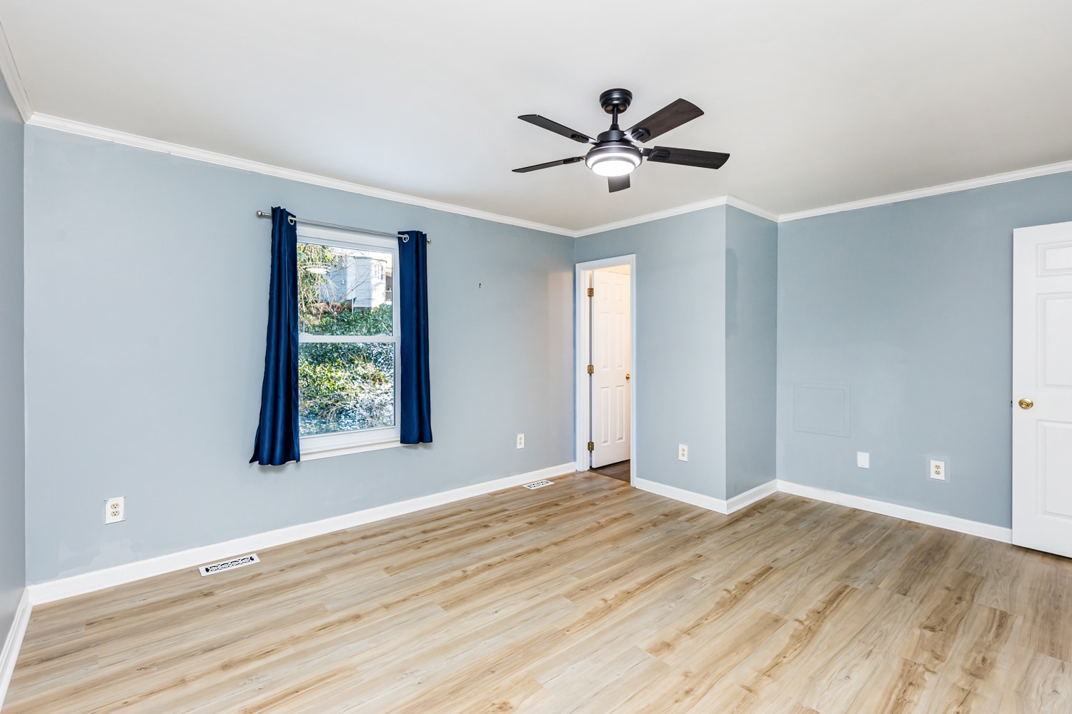 Building Photo - 6571 11th St