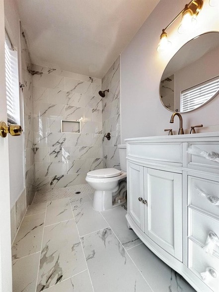 Building Photo - 3919 Wilshire St