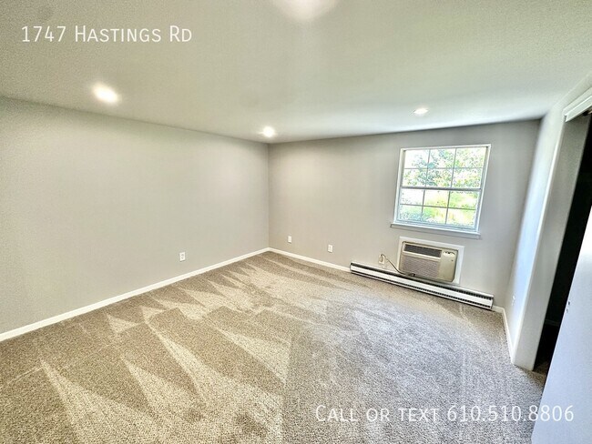 Building Photo - 1747 Hastings Rd