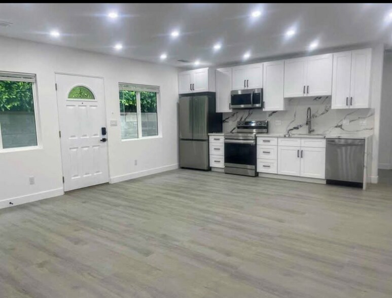 Building Photo - 19057 Friar St