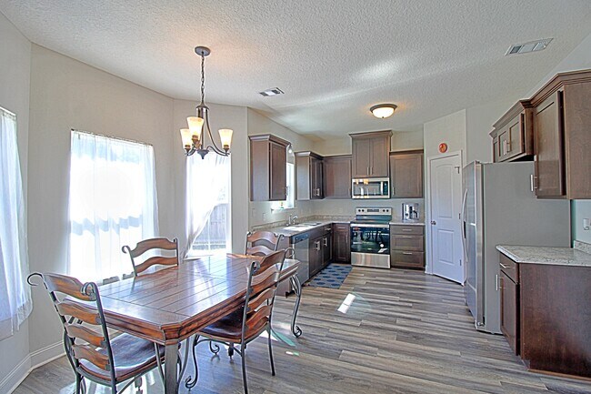 Building Photo - 430 Rutledge Dr