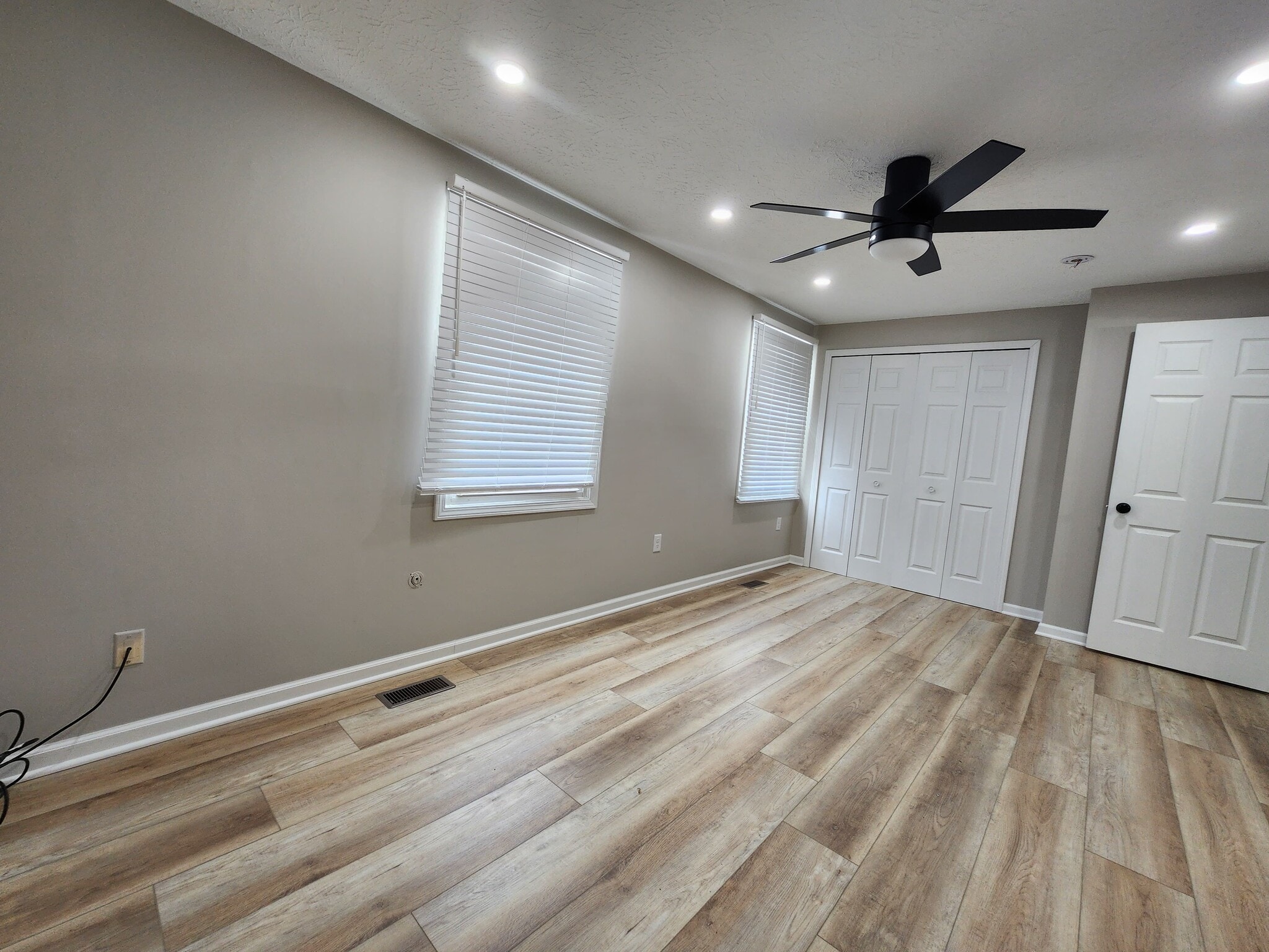 Building Photo - 7497 Stonetrail Way