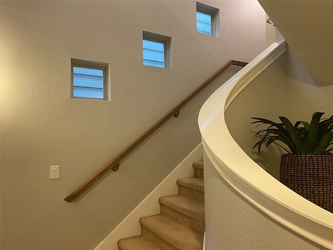 Building Photo - 5159 Oasis Park Ln