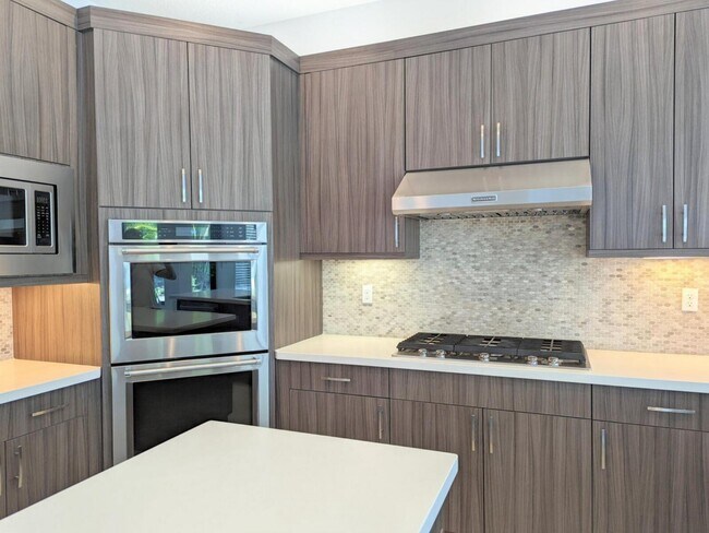 Building Photo - 16645 Germaine Dr