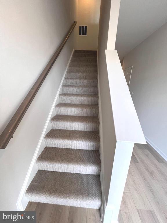 Building Photo - 102 FLAXEN MANE Ct