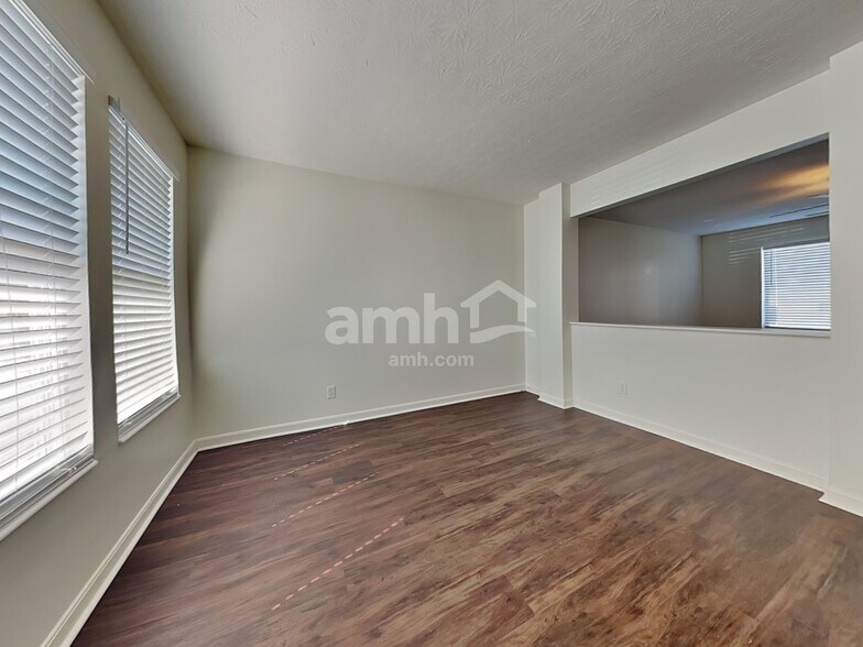 Building Photo - 1178 Edgewater Way