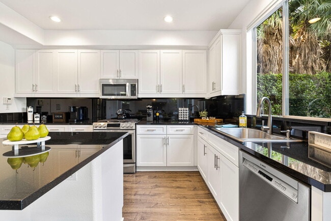 Building Photo - 48701 Anastacia Ct