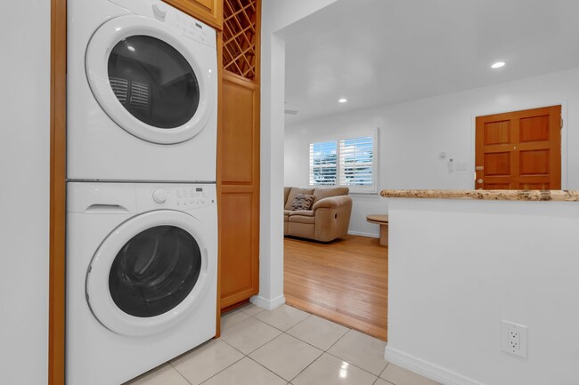 Building Photo - 1300 W 83rd Pl