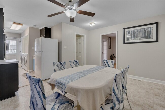 Building Photo - 4219 Neal Rd