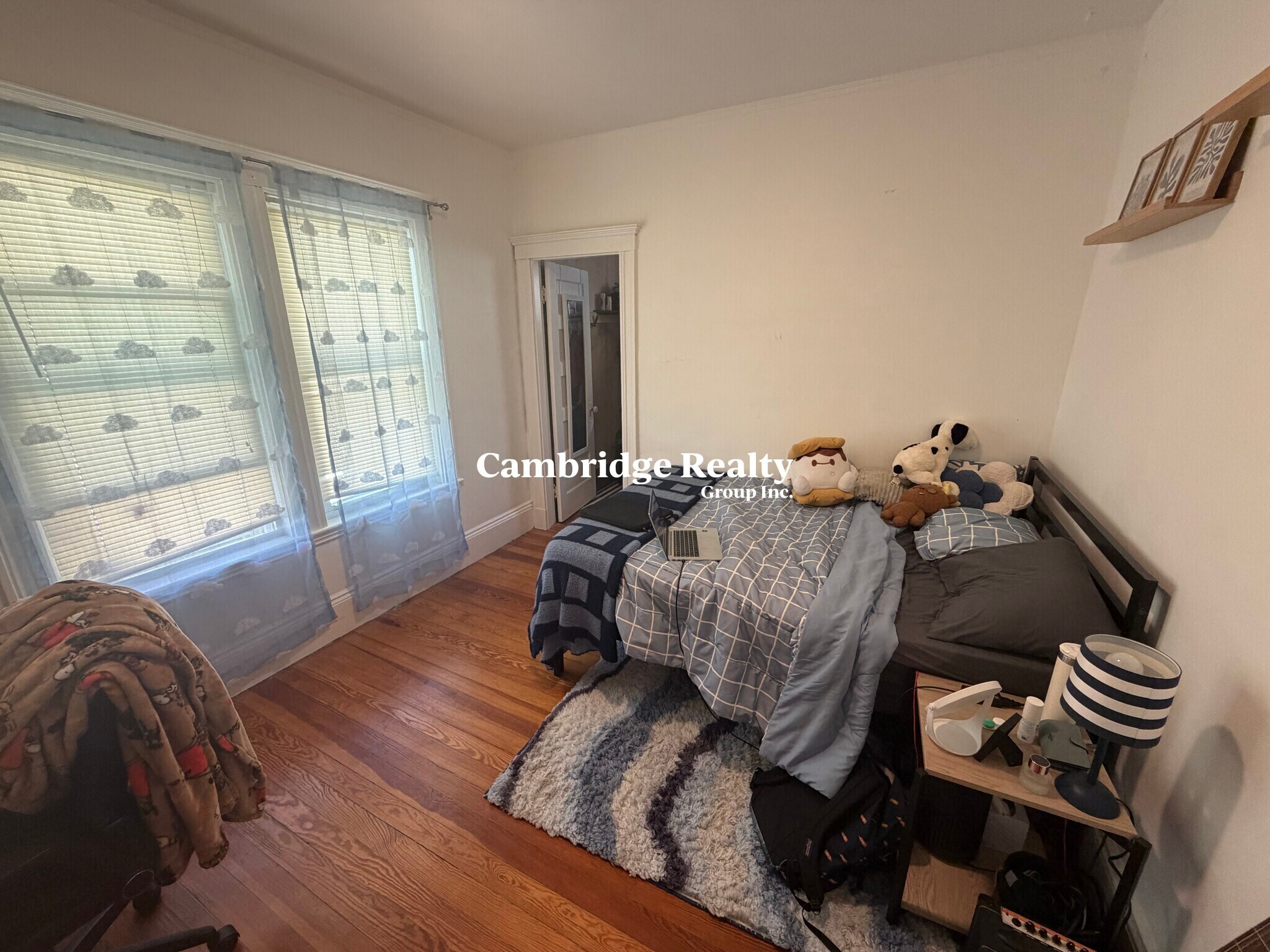 Building Photo - 100 W Adams St