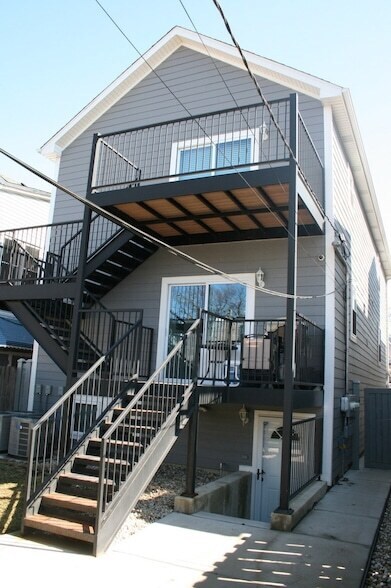 Building Photo - 3706 N Drake Ave