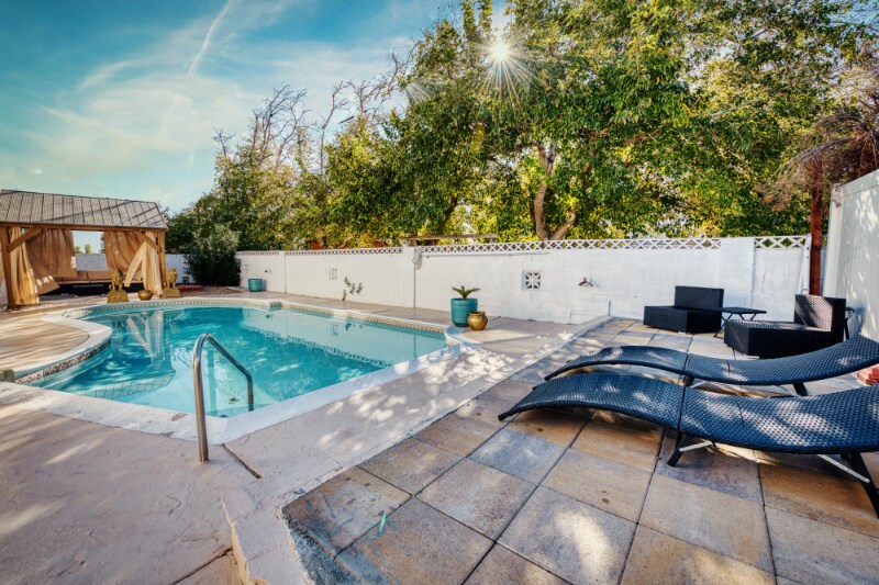 Building Photo - 2659 E Vegas Valley Dr