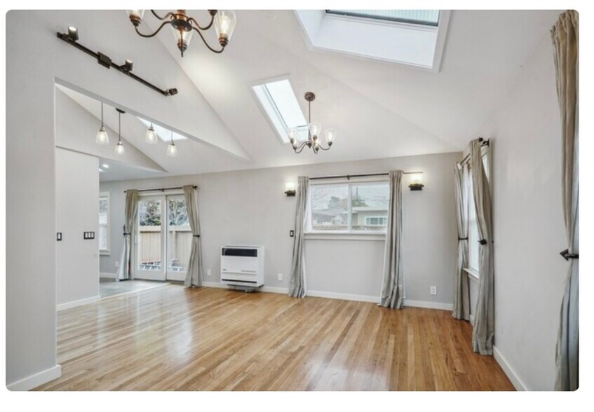 Building Photo - 1428 7th St